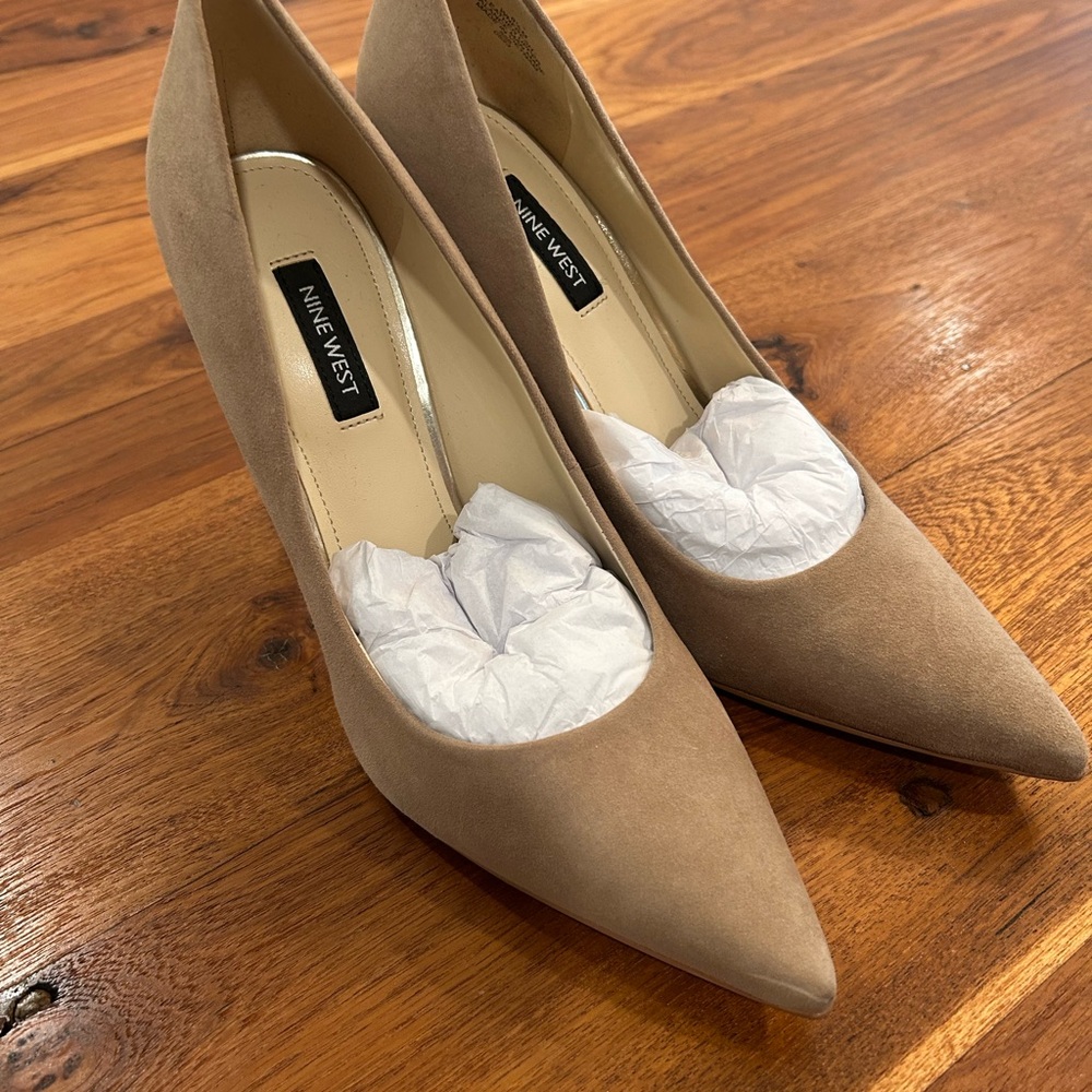 Nine West Women's Tan Pumps